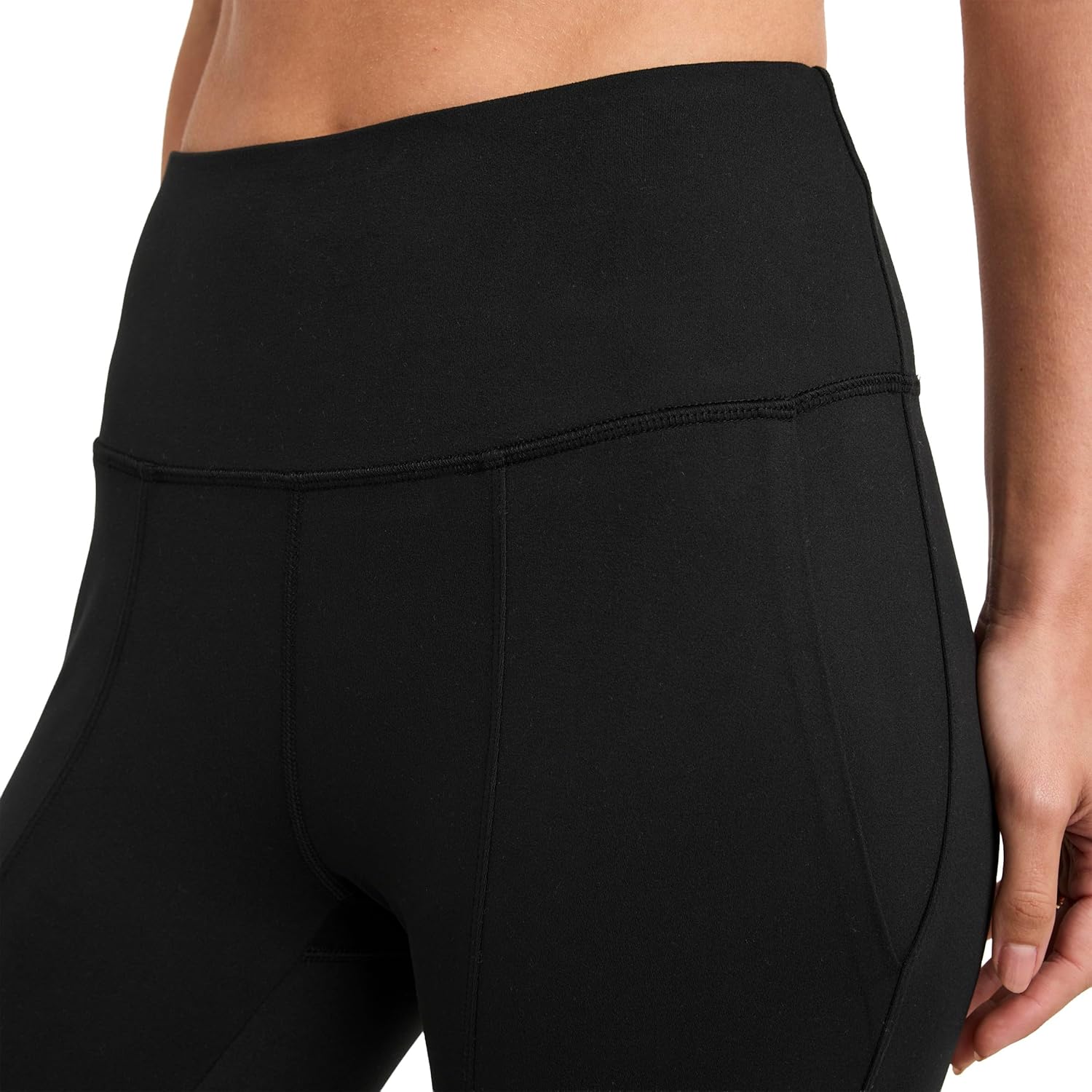 Women's Pintuck Pocket Crop Leggings Women's Pintuck Pocket Crop Leggings